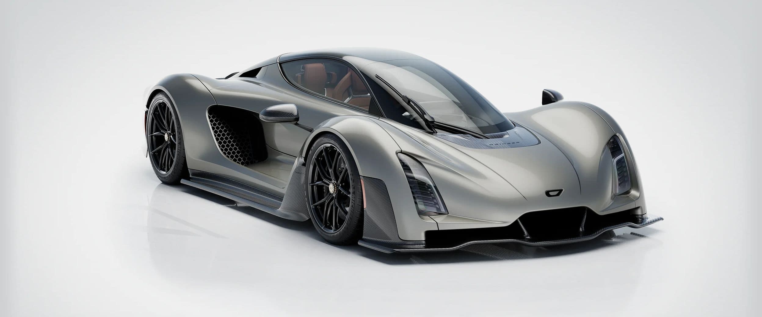 21C VMax in Aerospace Grey with a Dark Saddle interior